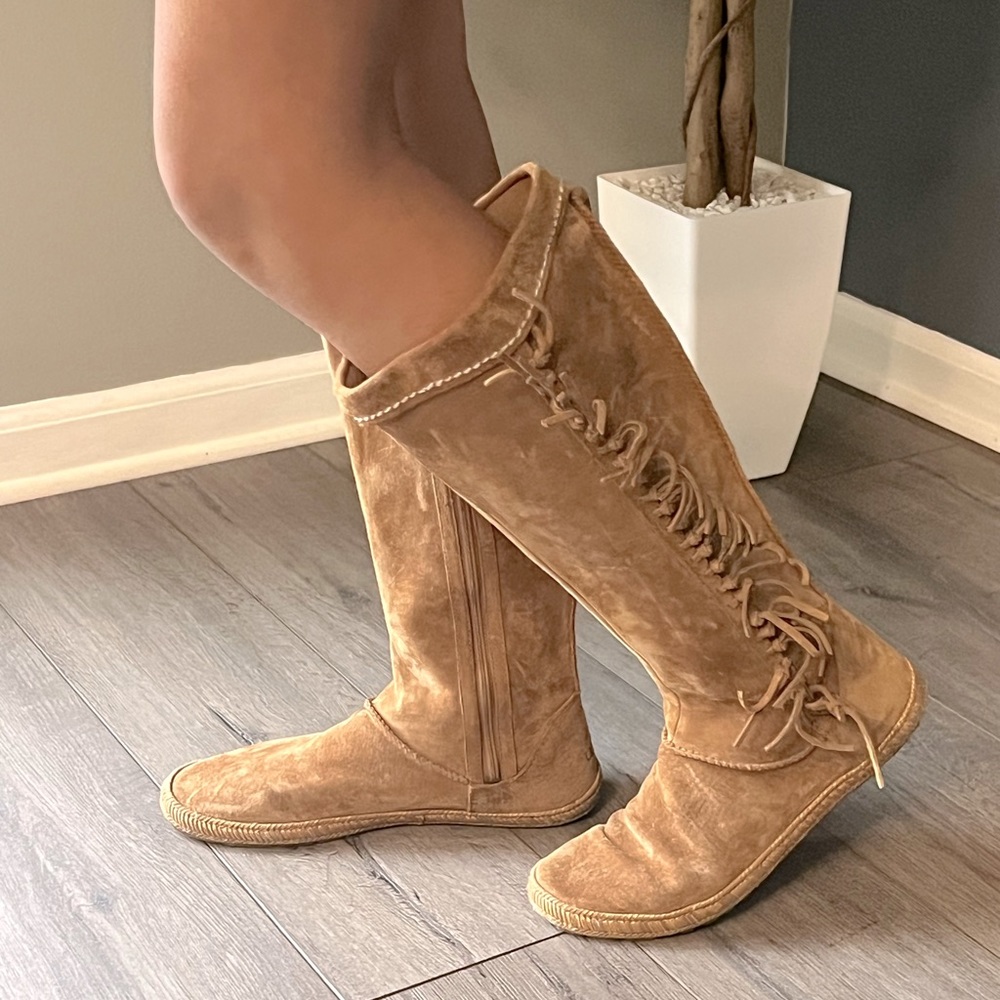 Ugg Moccasin Boots